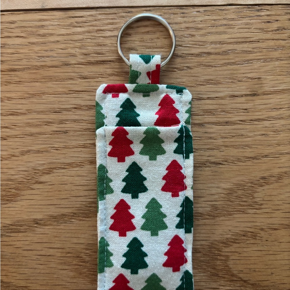 Christmas keychain chapstick holder - Picture 3 of 6